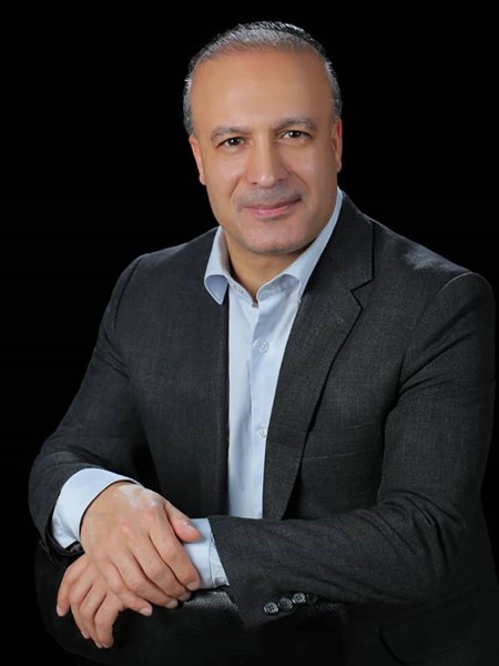 محسن آزادی